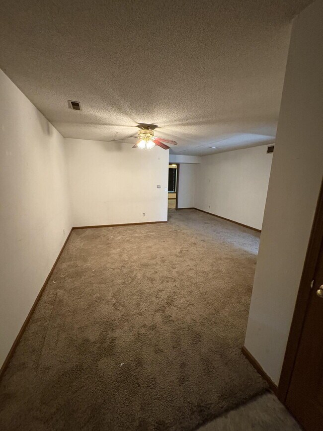 Foto del edificio - 2 Bed 2 Full Bath for Lease!