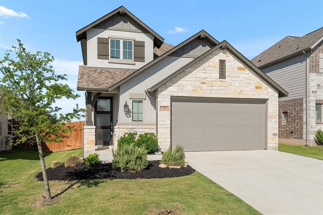 Building Photo - 121 Rangel Dr