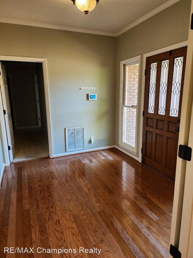 Foto del edificio - 5 br, 2.5 bath House - 9 Conisburgh Ct