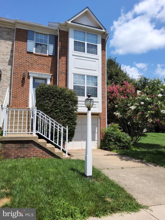Building Photo - 8612 Sanderling Dr