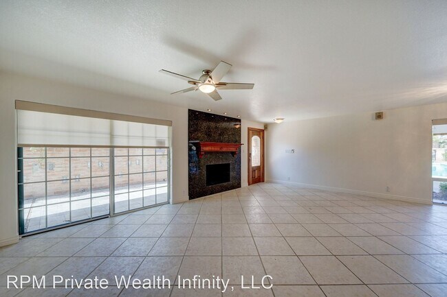 Building Photo - 2 br, 2 bath House - 7401 E. Northland Dri...