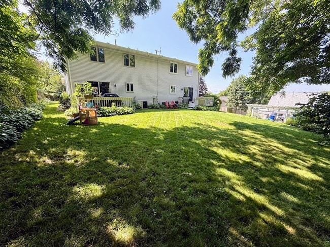 Rear - 840 Teutonia Dr