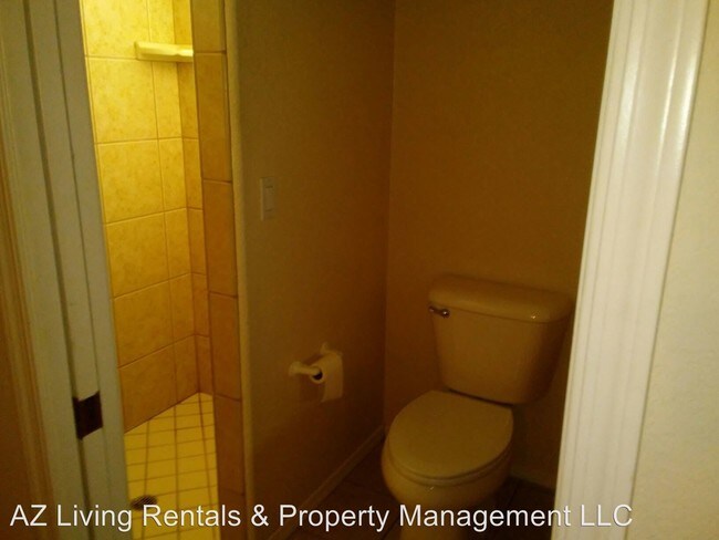 Building Photo - 631 Acoma Blvd N