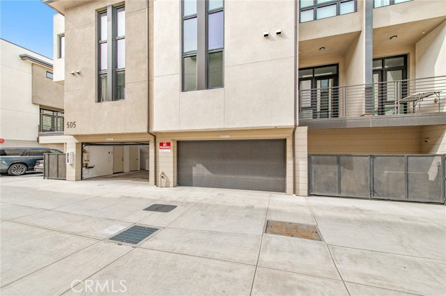 Foto del edificio - 505 N Santa Anita Ave