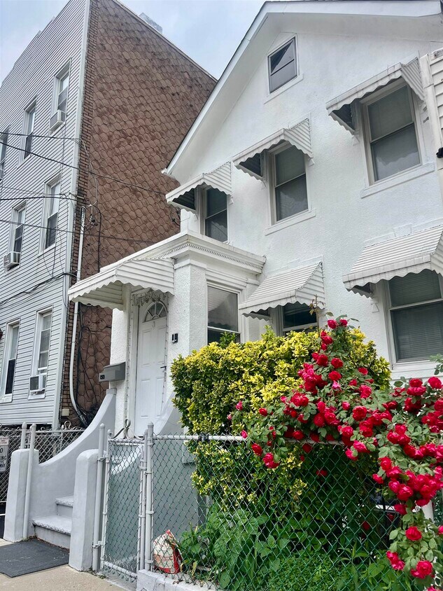 Primary Photo - 150 19th St