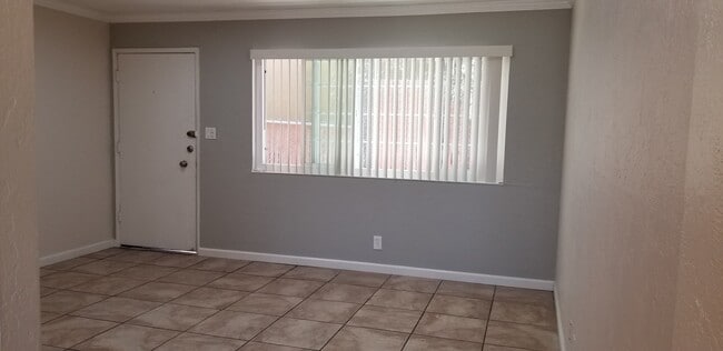 Building Photo - 845 Apgar St