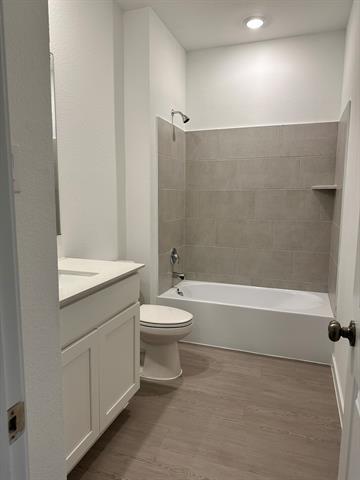 Foto del edificio - 2412 Conroe Rd