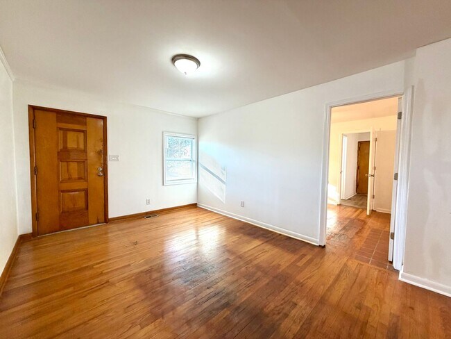 Foto del edificio - 887 Elwood Dr