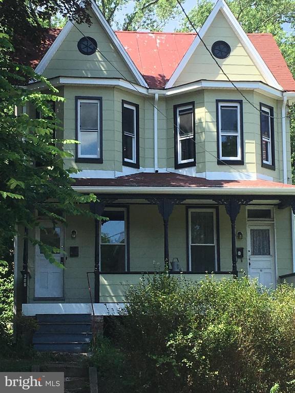 Building Photo - 306 W Cold Spring Ln
