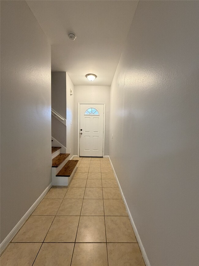 Building Photo - 6407 Waldron Dr