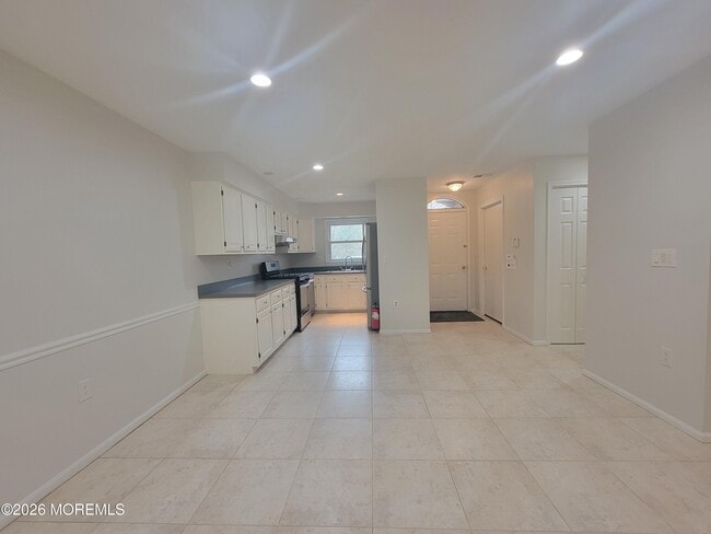 Building Photo - 22 Weller Pl