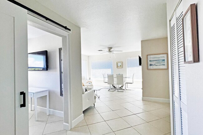 Foto del edificio - 3541 NE Ocean Blvd