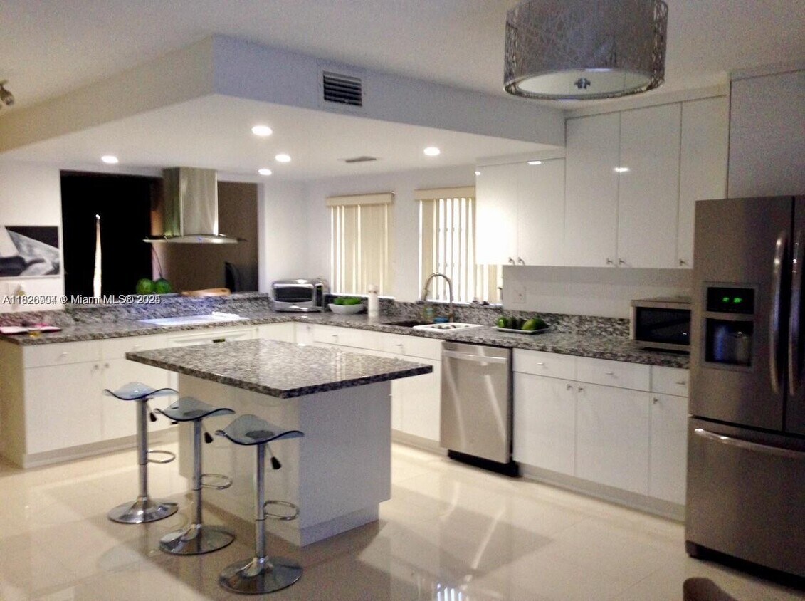 Foto principal - 1990 Brickell Ave
