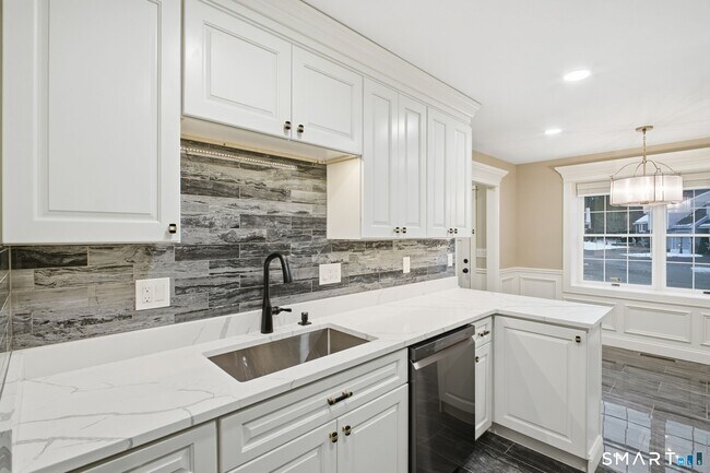 Foto del edificio - 193 The Meadows