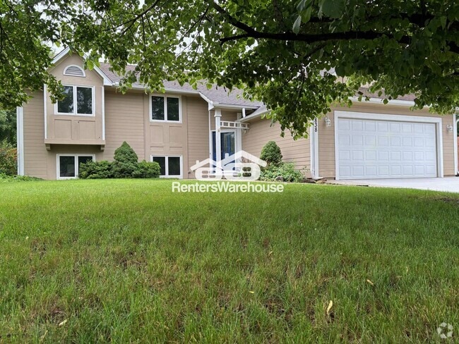 Building Photo - 3838 Danbury Trail