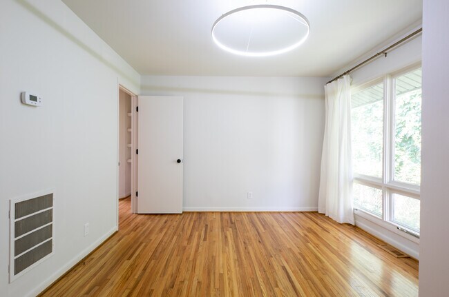 Foto del edificio - 1027 31st Ave N
