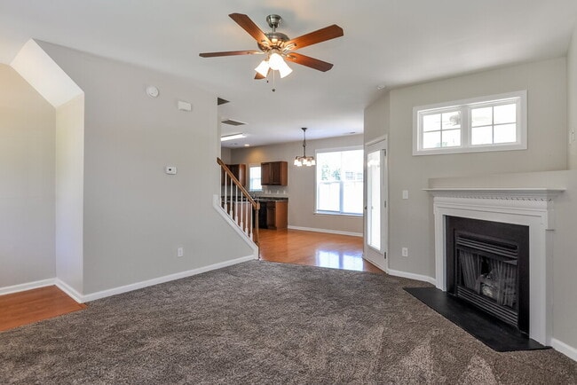 Building Photo - 140 Marino Pl