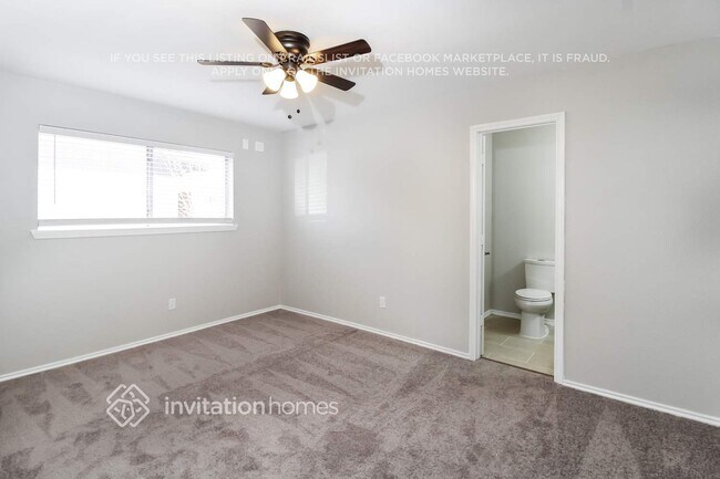 Building Photo - 813 Valley View Dr