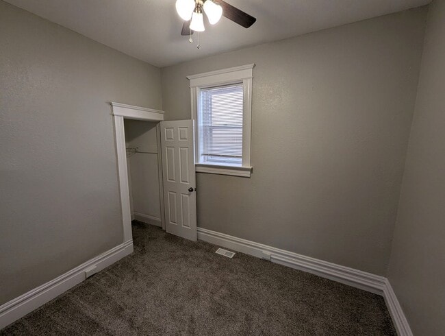 Building Photo - 3104 Keokuk St