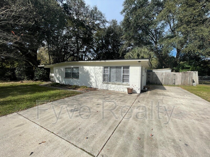 10447 Greenhaven Dr, Jacksonville, FL 32246 House Rental in