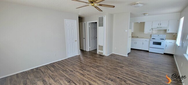 Foto del edificio - 4210 SE 16th Ave