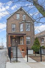 Building Photo - 1943 N Kedvale Ave