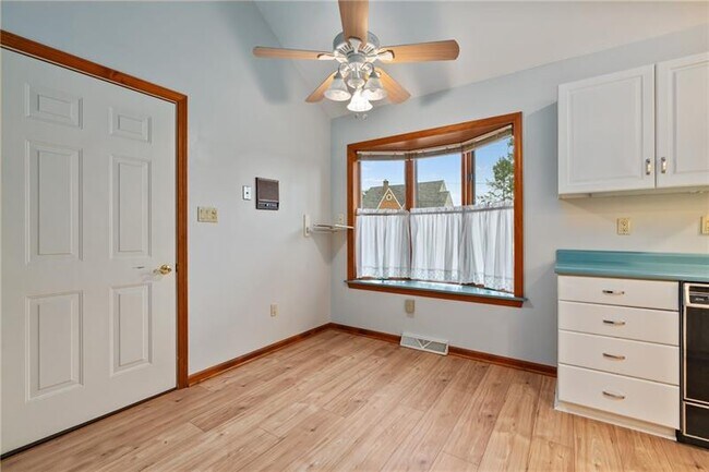 Foto del edificio - 1301 Grandview Ave