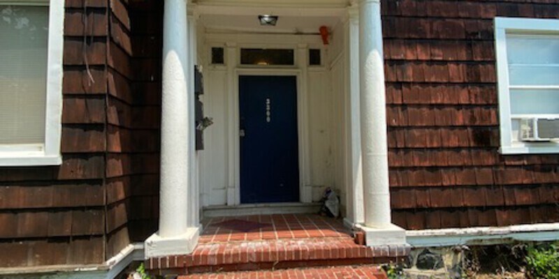 Primary Photo - 3300 N Hilton St