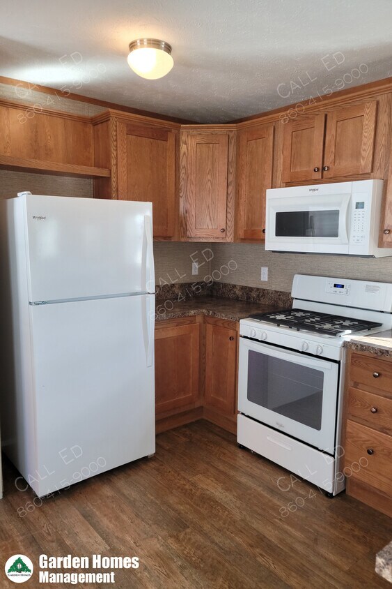 Primary Photo - 64 Fair Acres Cir