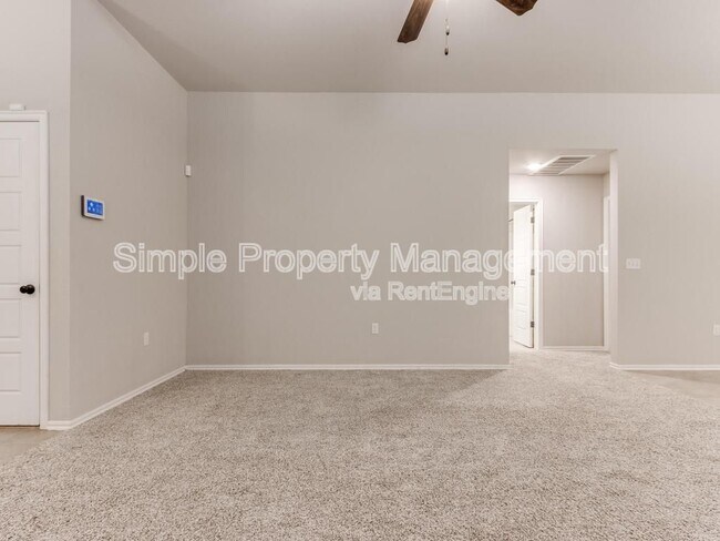 Foto del edificio - 4700 Crystal Hill Dr