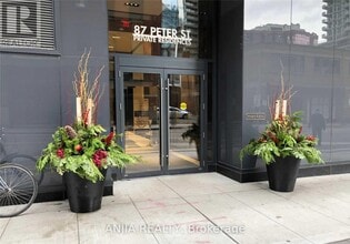 Building Photo - 87 Peter St