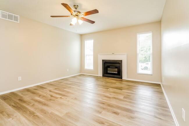 Building Photo - 5052 Leland Dr