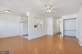 Building Photo - 4210 Lyman Dr