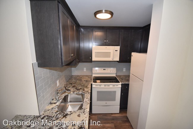 Foto del edificio - 1 br, 1 bath  - 157 Main Street