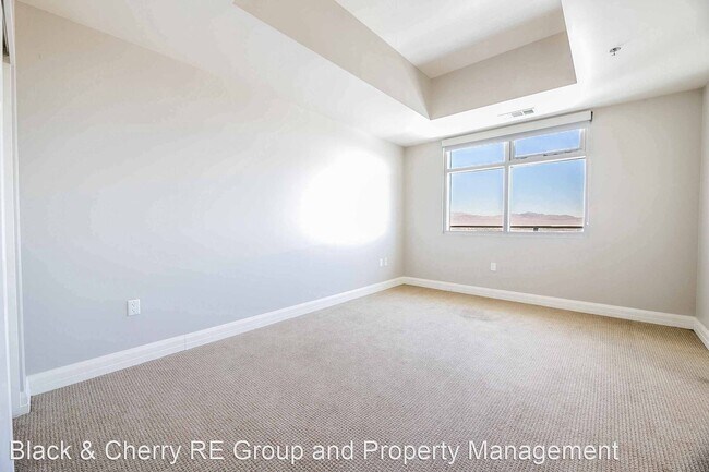 Building Photo - 2 br, 2 bath House - 150 N. Las Vegas Blvd...