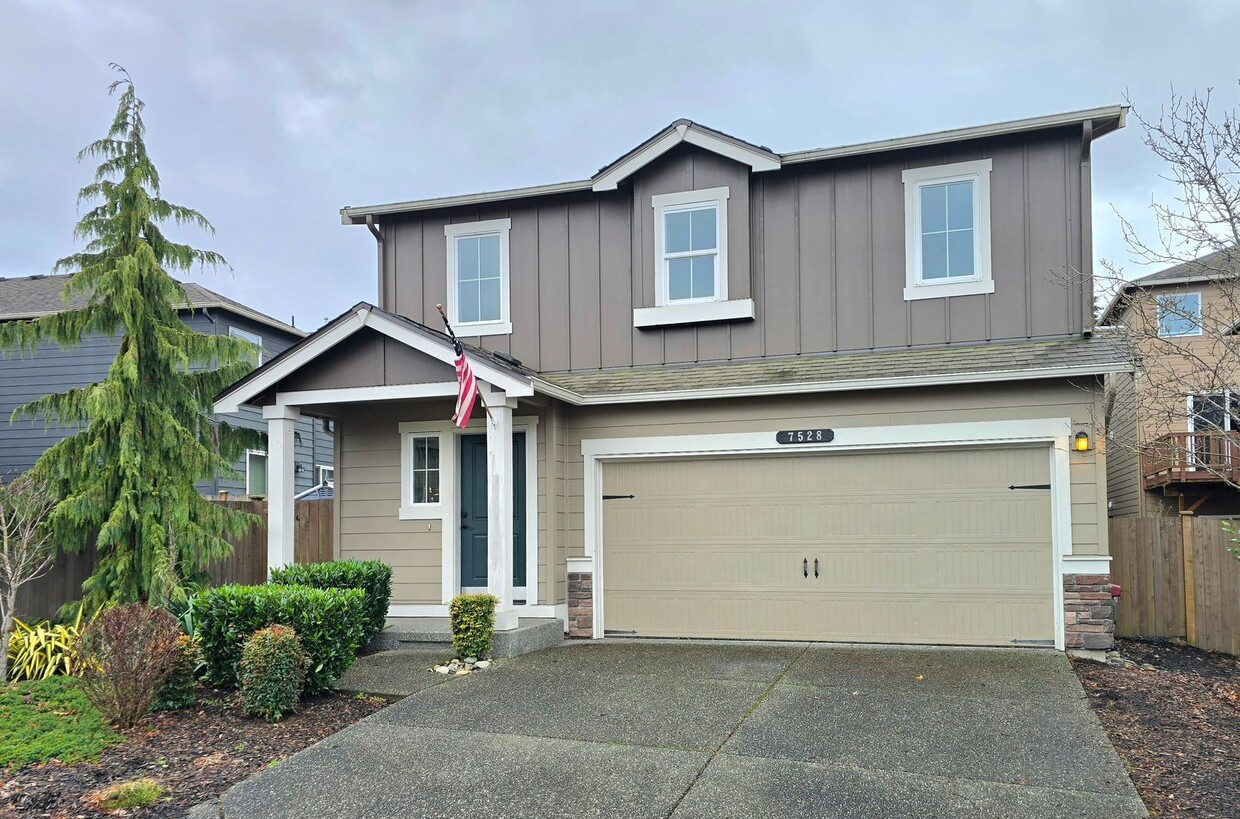 Primary Photo - 3 Bedroom Home in Lake Stevens Available Now!