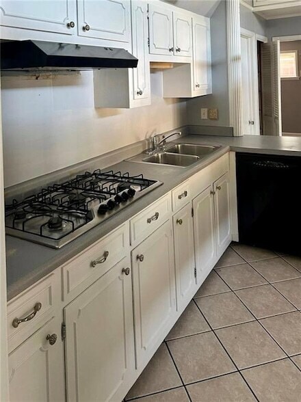 Foto del edificio - 483 Dogwood Dr