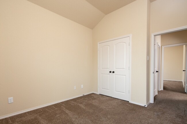 Building Photo - 393 Orbit Dr