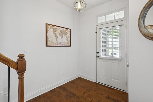 Building Photo - 233 S Village Square