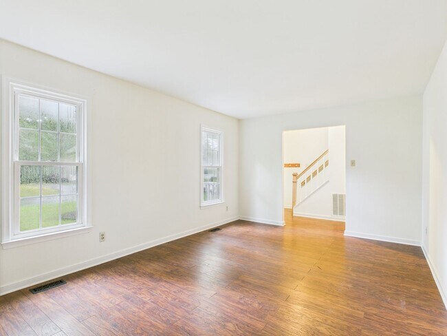 Foto del edificio - 8621 Sunset Knoll Rd