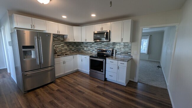 Foto del edificio - 1750 W 54th St