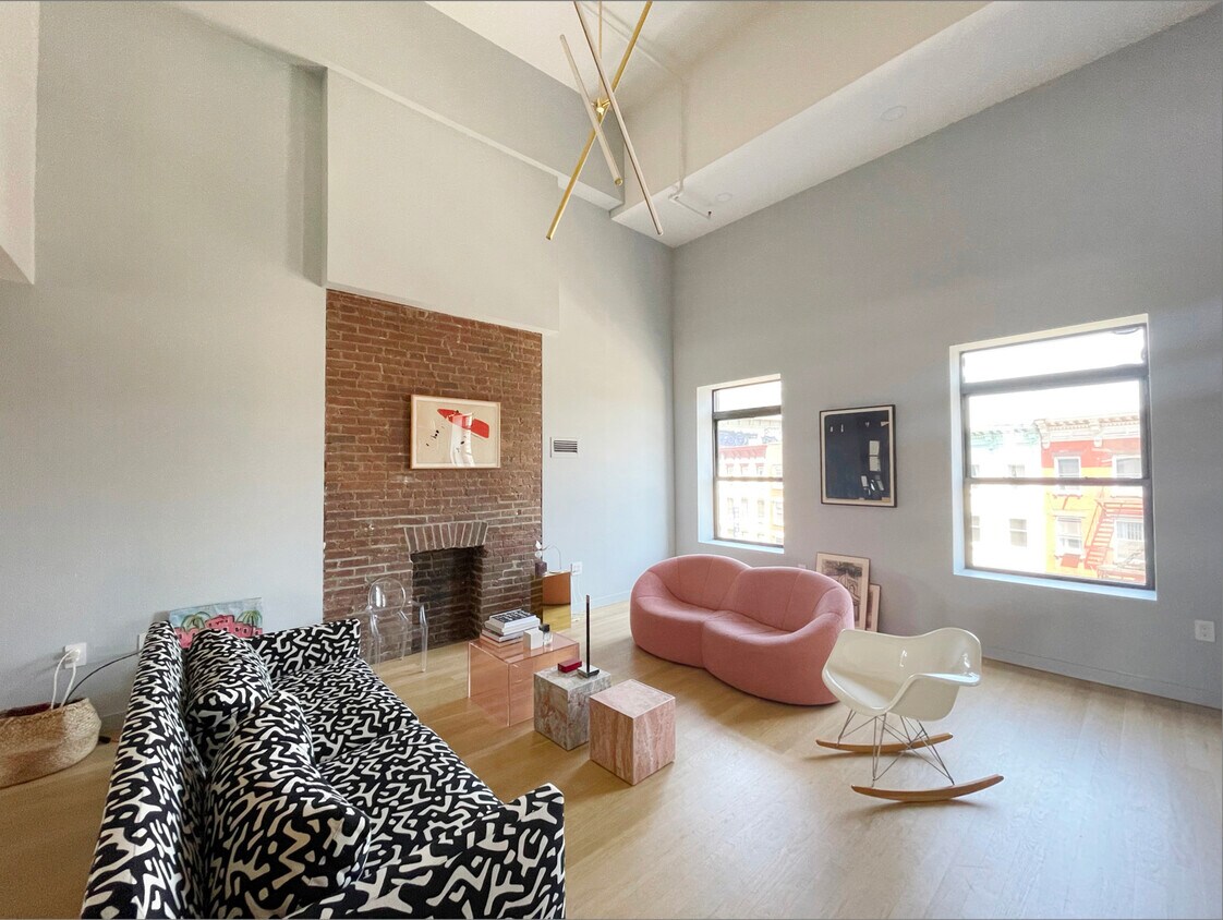 Living Room - 154 Broadway