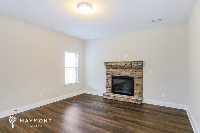 Building Photo - 401 Yellow Pine Trail