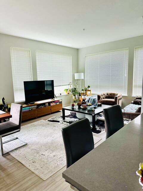 Building Photo - 2651 Library Ln