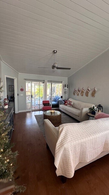 Building Photo - 122 E Sonata Cir