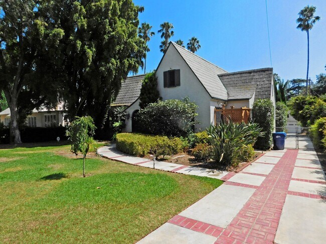 Building Photo - 1186 New York Dr