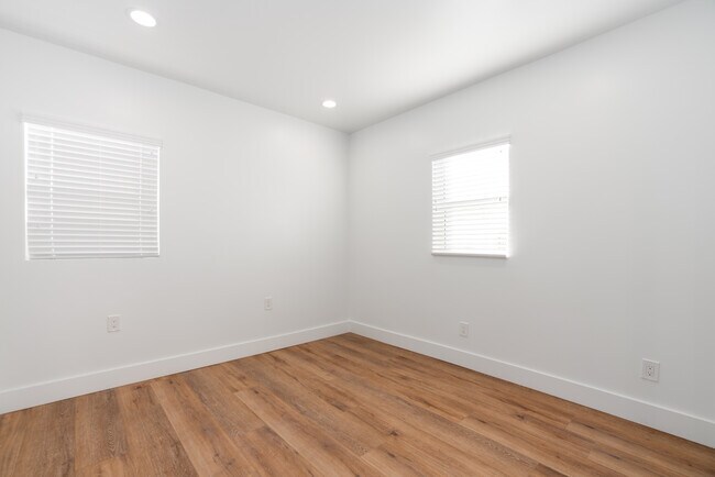 Foto del edificio - 2934 Somerset Dr