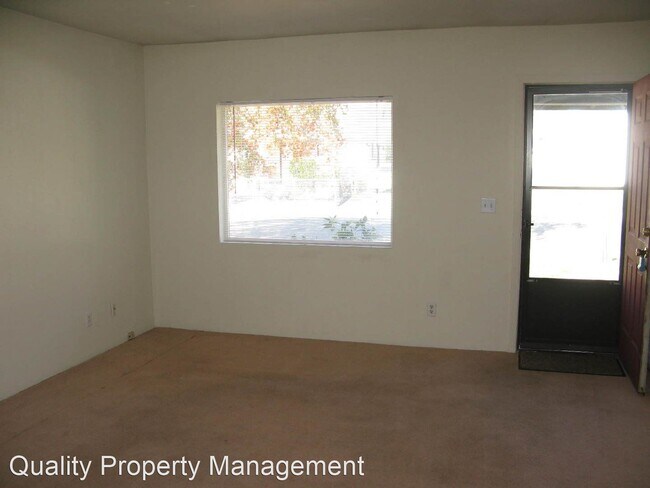 Building Photo - 2 br, 1 bath House - 822 East 9th Street