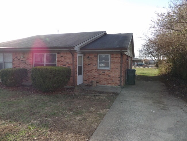 Building Photo - 115 Potomac Ct