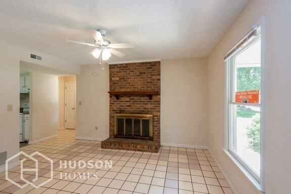Building Photo - NOW AVAILABLE! - 121 Manchester Dr, Mauldi...